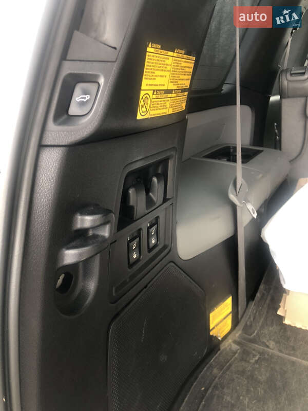 Внедорожник / Кроссовер Toyota Sequoia 2008 в Киеве фото 2 Внедорожник / Кроссовер Toyota Sequoia 2008 в Киеве