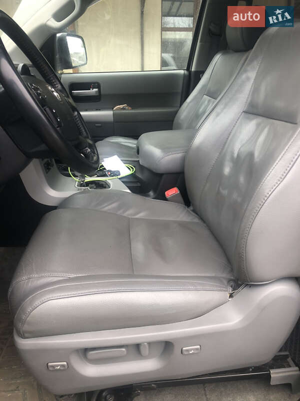Внедорожник / Кроссовер Toyota Sequoia 2008 в Киеве фото 10 Внедорожник / Кроссовер Toyota Sequoia 2008 в Киеве