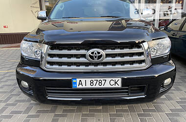 Позашляховик / Кросовер Toyota Sequoia 2010 в Броварах