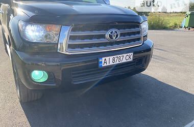 Позашляховик / Кросовер Toyota Sequoia 2010 в Броварах