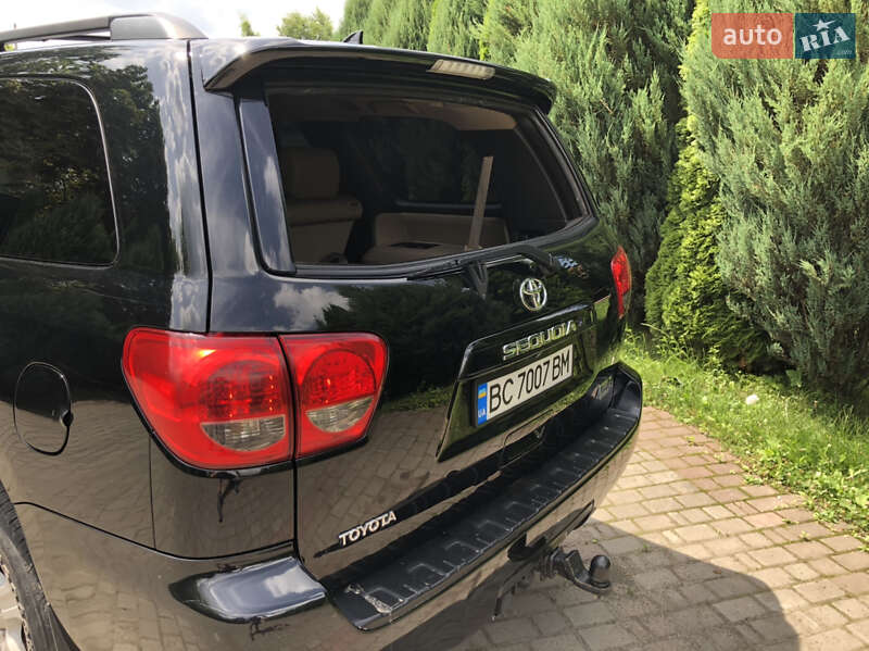 Внедорожник / Кроссовер Toyota Sequoia 2010 в Самборе