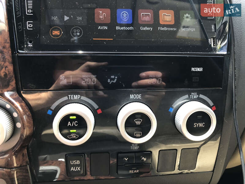 Внедорожник / Кроссовер Toyota Sequoia 2010 в Самборе