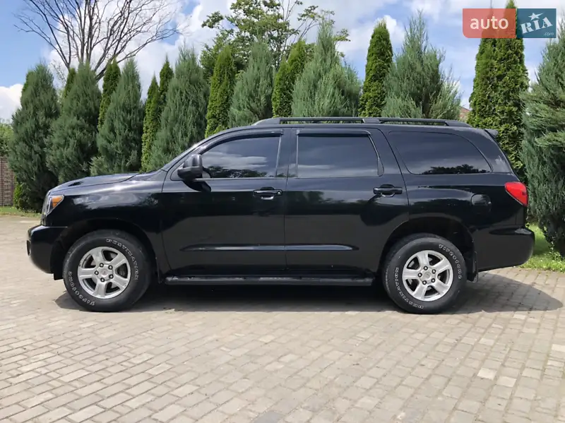 Toyota Sequoia