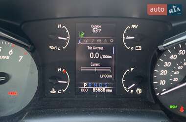 Внедорожник / Кроссовер Toyota Sequoia 2017 в 