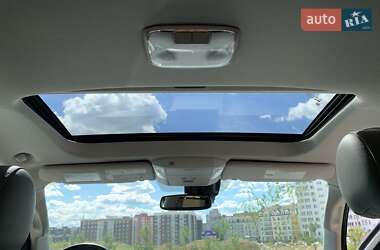 Внедорожник / Кроссовер Toyota Sequoia 2017 в 