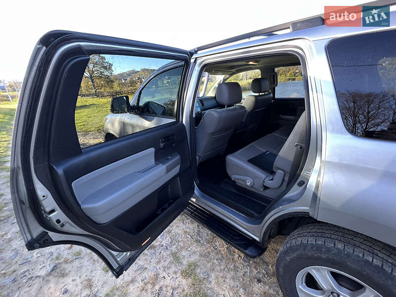 Позашляховик / Кросовер Toyota Sequoia 2012 в Дрогобичі