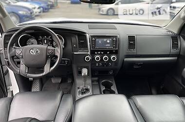 Внедорожник / Кроссовер Toyota Sequoia 2019 в 