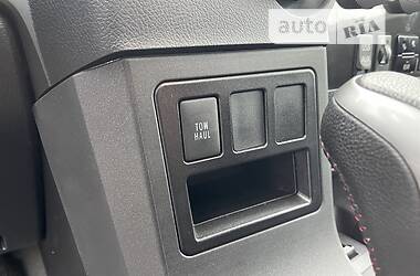 Внедорожник / Кроссовер Toyota Sequoia 2019 в 