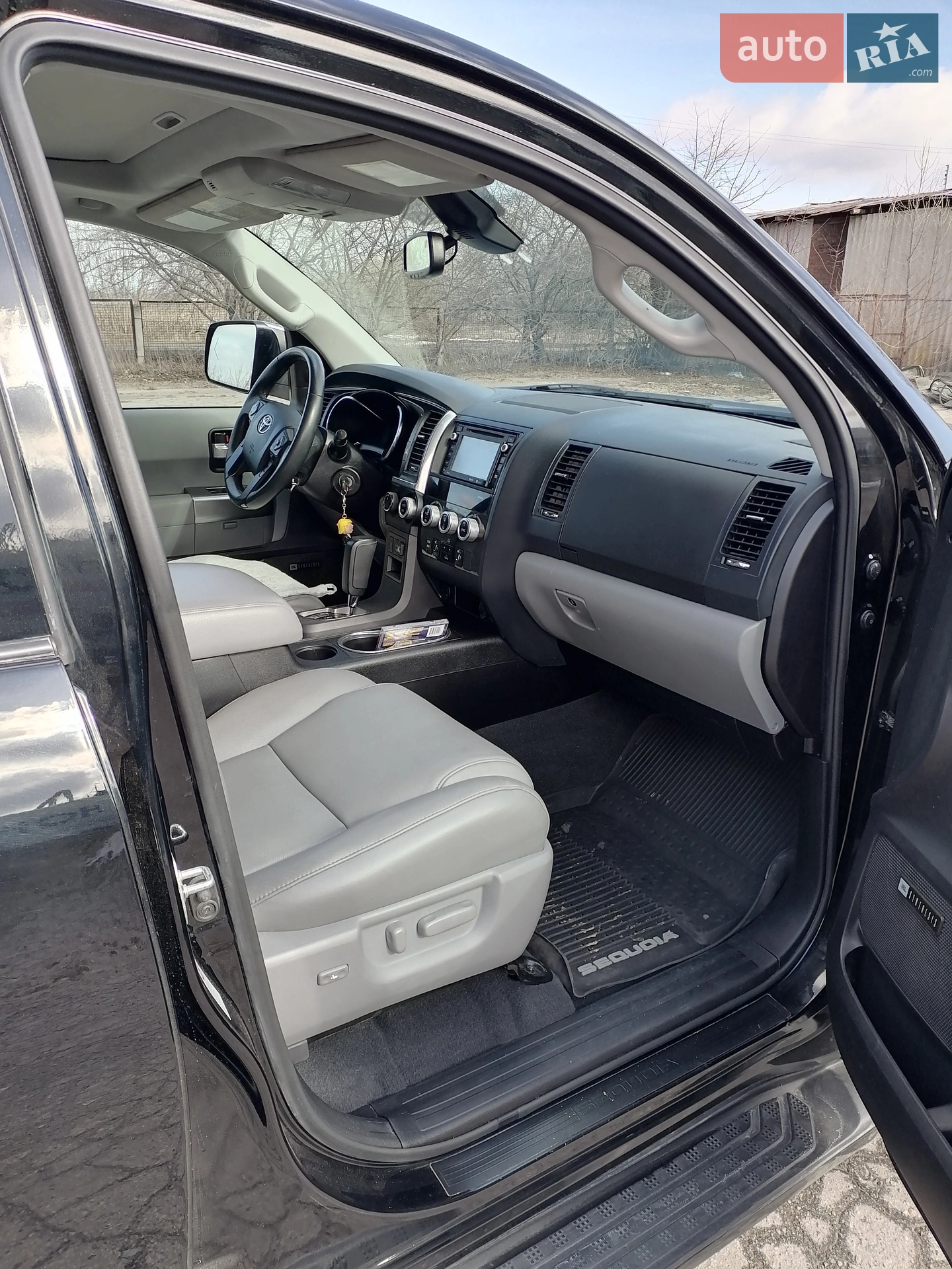 2019 Toyota Sequoia - мініатюра 9
