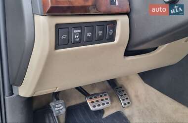 Внедорожник / Кроссовер Toyota Sequoia 2008 в 