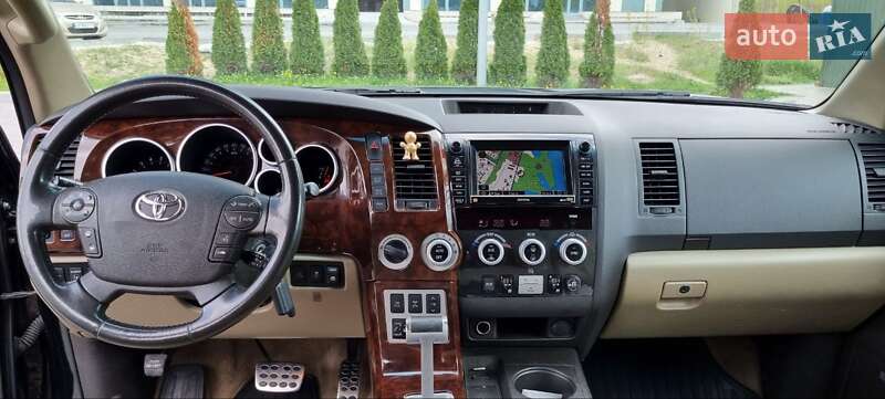 Позашляховик / Кросовер Toyota Sequoia 2008 в Дніпрі