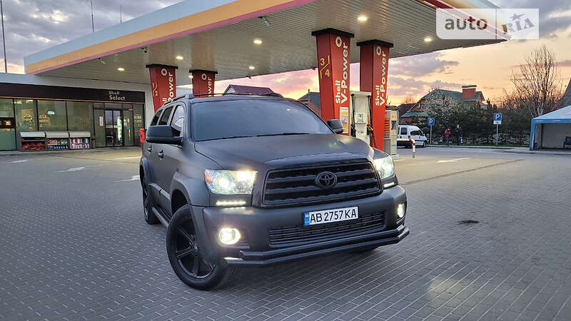 Внедорожник / Кроссовер Toyota Sequoia 2008 в Виннице