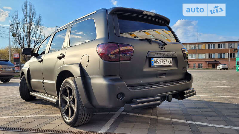 Внедорожник / Кроссовер Toyota Sequoia 2008 в Виннице