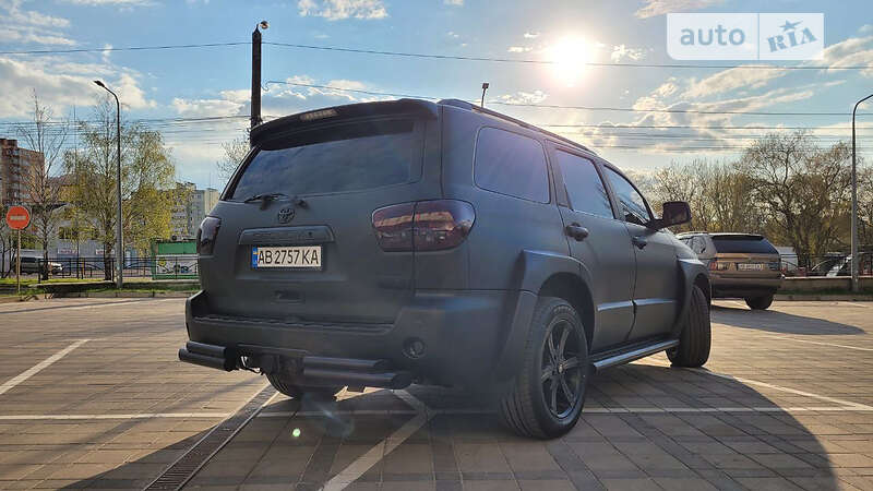 Внедорожник / Кроссовер Toyota Sequoia 2008 в Виннице