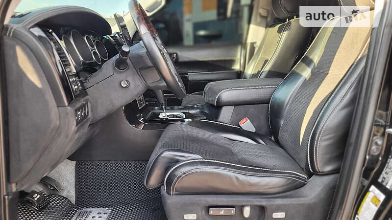 Внедорожник / Кроссовер Toyota Sequoia 2008 в Виннице