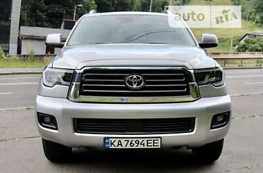 Позашляховик / Кросовер Toyota Sequoia 2017 в Києві