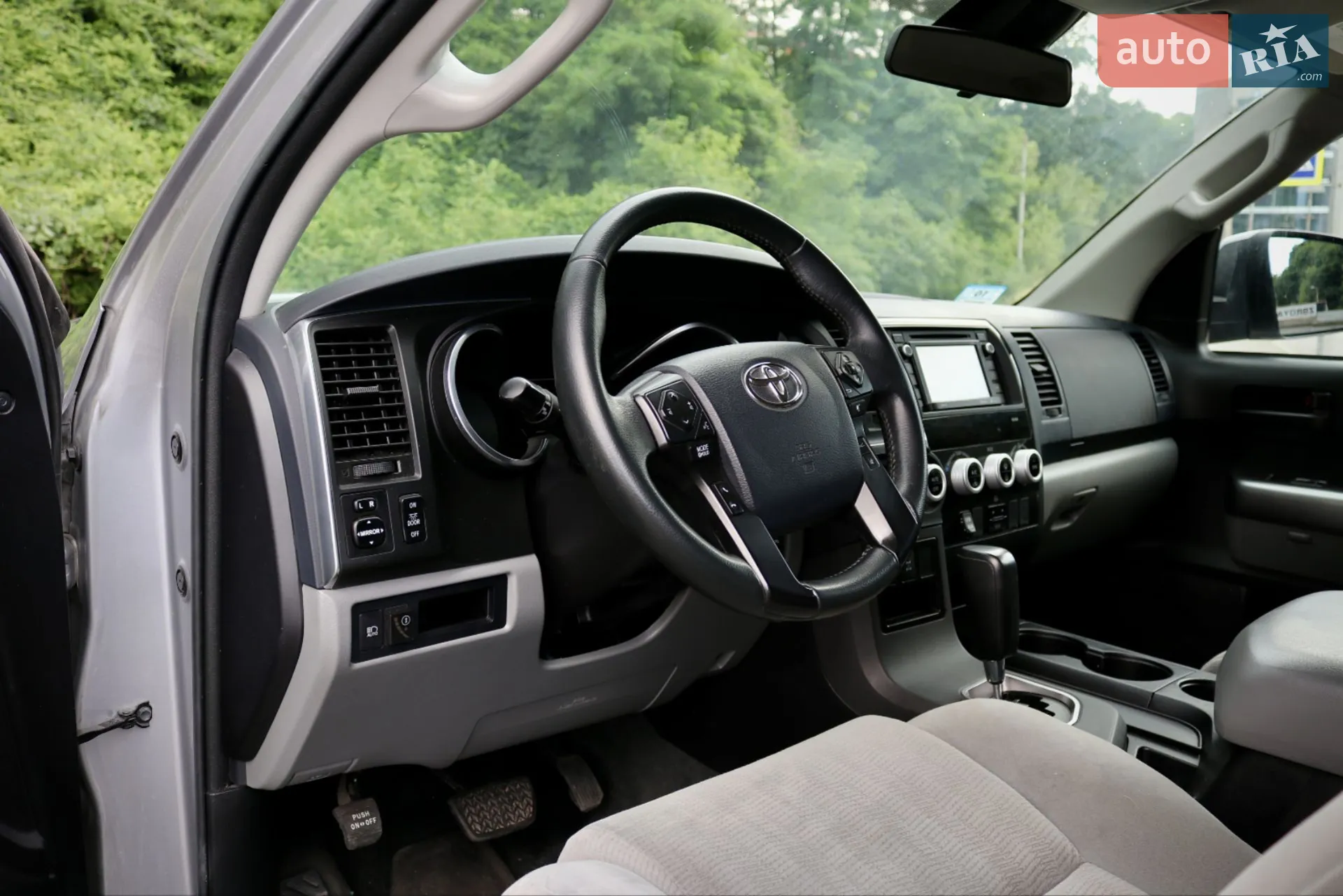 2017 Toyota Sequoia - мініатюра 15