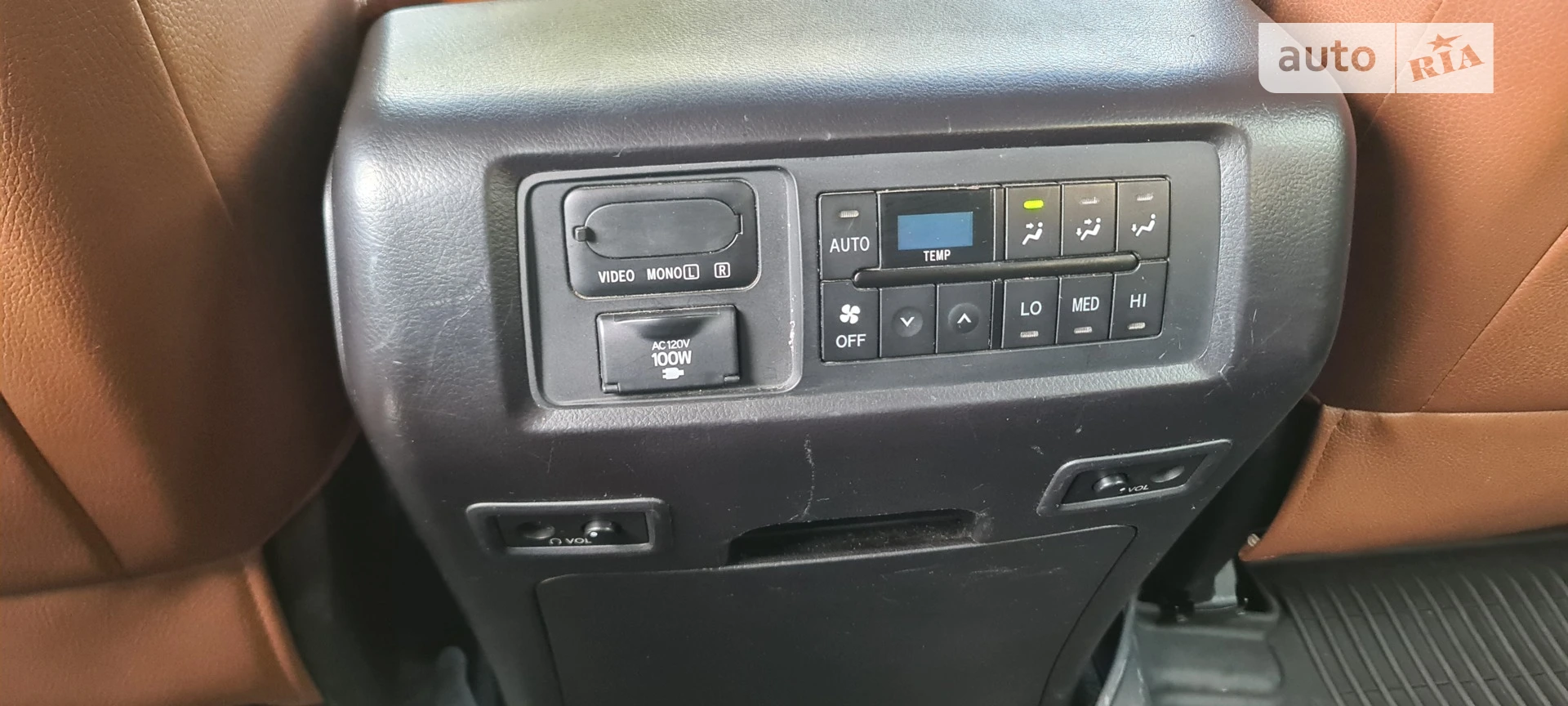 2016 Toyota Sequoia - мініатюра 23