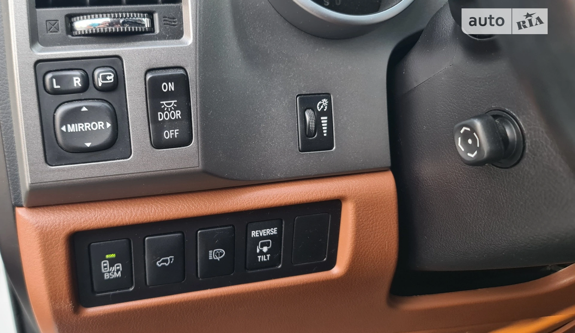 2016 Toyota Sequoia - мініатюра 12