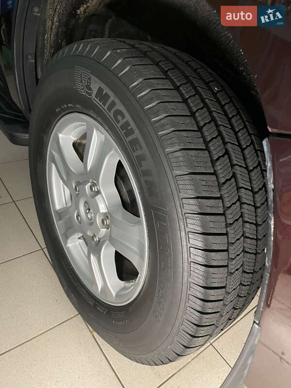 Внедорожник / Кроссовер Toyota Sequoia 2012 в Киеве