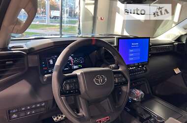 Внедорожник / Кроссовер Toyota Sequoia 2023 в Киеве