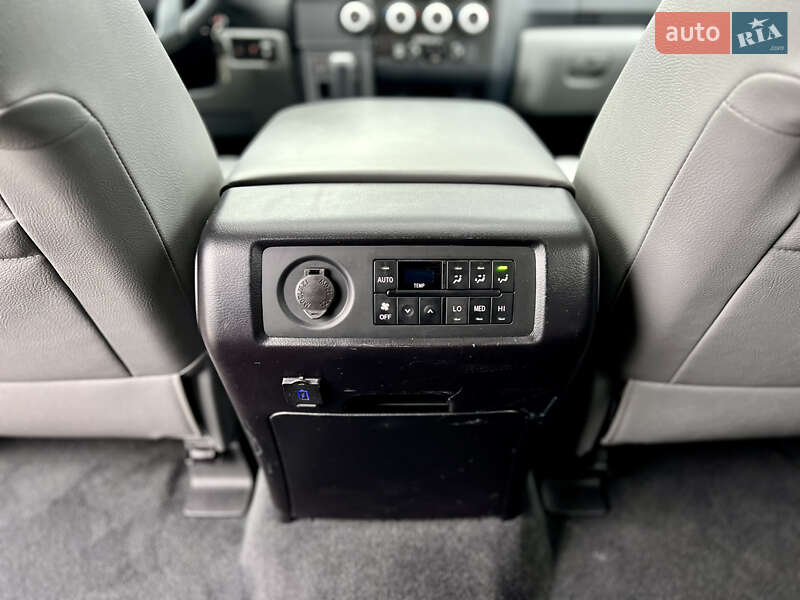 Позашляховик / Кросовер Toyota Sequoia 2018 в Одесі