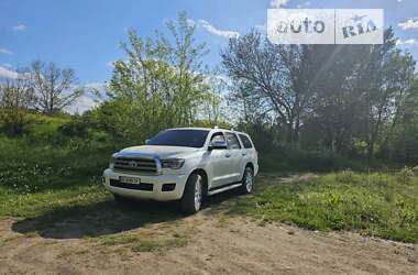 Позашляховик / Кросовер Toyota Sequoia 2011 в Первомайську