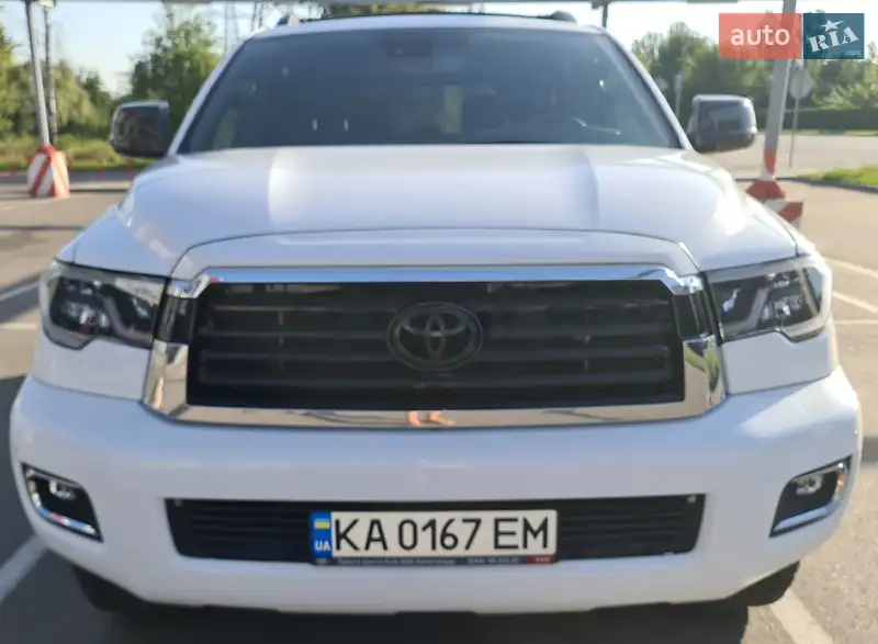 Toyota Sequoia