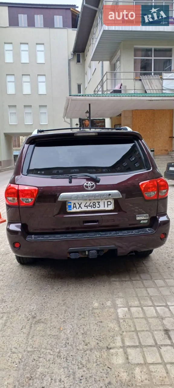 2018 Toyota Sequoia - мініатюра 3