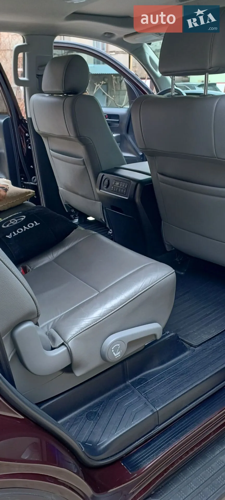 2017 Toyota Sequoia - мініатюра 8