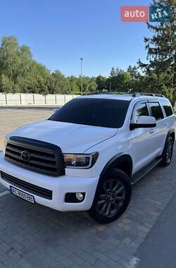 Позашляховик / Кросовер Toyota Sequoia 2013 в Луцьку