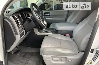 Позашляховик / Кросовер Toyota Sequoia 2014 в Києві