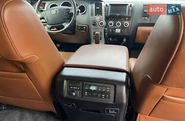 Внедорожник / Кроссовер Toyota Sequoia 2013 в Мукачево