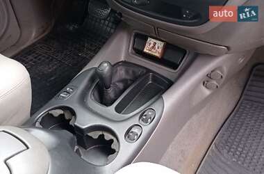 Позашляховик / Кросовер Toyota Sequoia 2004 в 