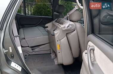 Позашляховик / Кросовер Toyota Sequoia 2004 в 