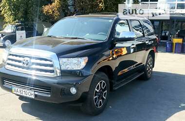 Внедорожник / Кроссовер Toyota Sequoia 2015 в Киеве