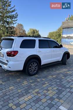 Позашляховик / Кросовер Toyota Sequoia 2013 в Луцьку