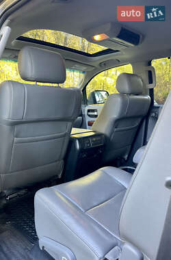 Внедорожник / Кроссовер Toyota Sequoia 2012 в 
