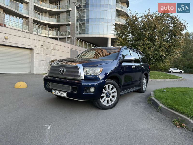 Внедорожник / Кроссовер Toyota Sequoia 2008 в 