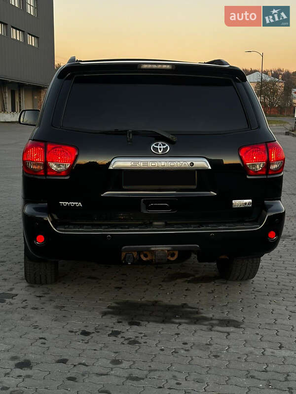 Внедорожник / Кроссовер Toyota Sequoia 2008 в Львове