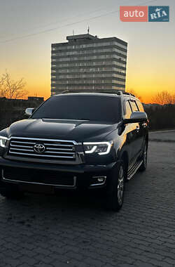 Внедорожник / Кроссовер Toyota Sequoia 2008 в 