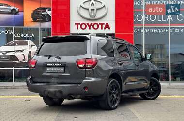 Внедорожник / Кроссовер Toyota Sequoia 2018 в 