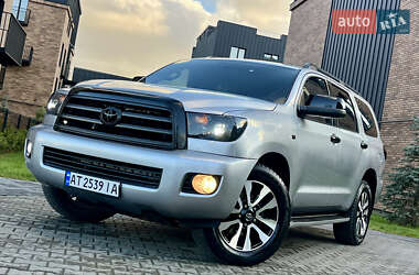 Позашляховик / Кросовер Toyota Sequoia 2011 в Івано-Франківську