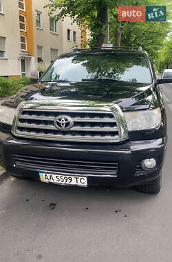 Позашляховик / Кросовер Toyota Sequoia 2014 в Києві