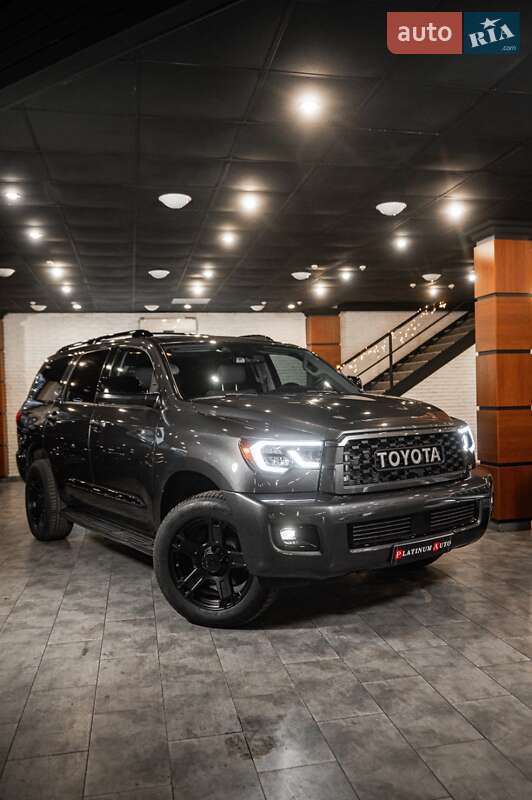 Позашляховик / Кросовер Toyota Sequoia 2018 в Одесі