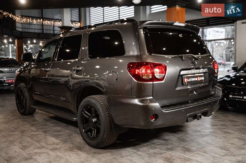 Позашляховик / Кросовер Toyota Sequoia 2018 в Одесі