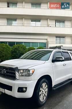 Позашляховик / Кросовер Toyota Sequoia 2013 в Чернівцях