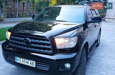 Позашляховик / Кросовер Toyota Sequoia 2008 в Кам'янському