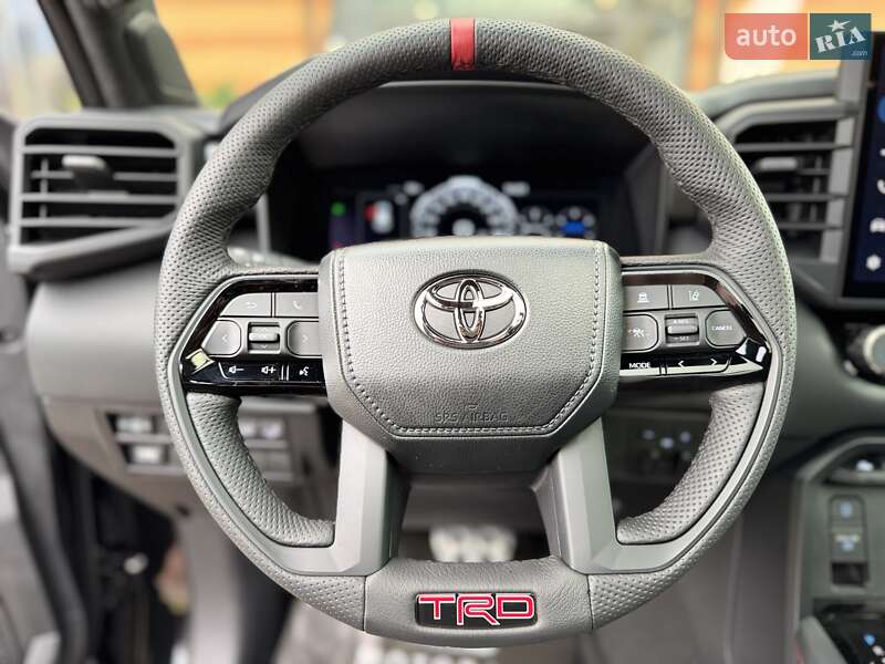 Внедорожник / Кроссовер Toyota Sequoia 2023 в Киеве