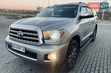 Внедорожник / Кроссовер Toyota Sequoia 2010 в Ровно